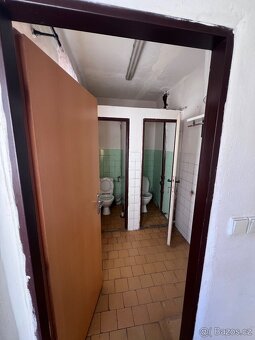 Pronájem budovy Klecany u Prahy - 8
