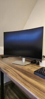 Dell Monitor 31.5" S3221QSA (4K) - 8