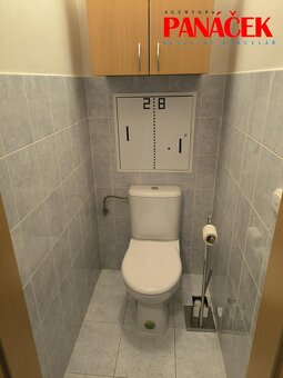 Pronájem bytu 1+kk s lodží, ul. Na Honech, Zlín - 8