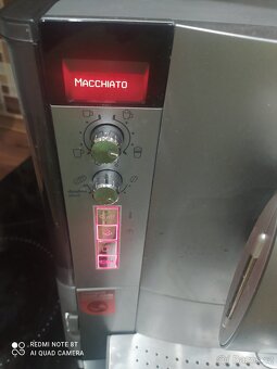 KÁVOVAR BOSCH NA ZRNKOVOU KÁVU - AUTOMATICKY - 8