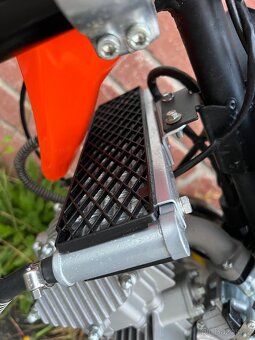 Stomp YX 160 - 8