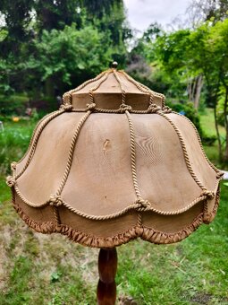 Starožitná velká stojací lampa z masivu - 8