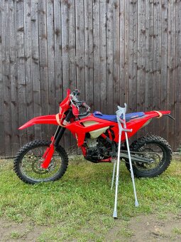 Beta 390 - 8