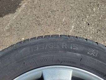 Alu kola Ford Focus 15" 5x108 ET43 letní pneu 195/65 R15 - 8