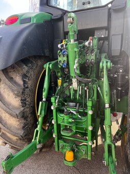 traktor John Deere 6M 220 - 8