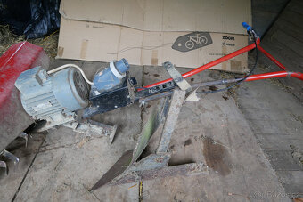 Kultivátor,el.rotavátor.jako nový. - - 8