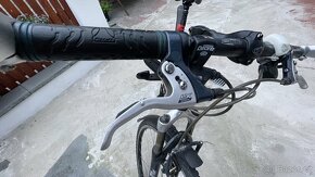 Prodám střední kolo Outland - 8