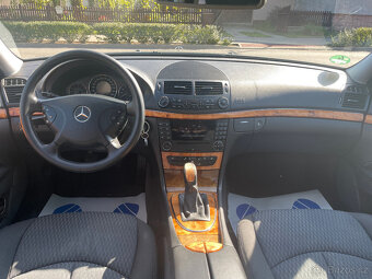 MERCEDES BENZ E 200 KOMPRESSOR PEKNY KOUSEK. - 8