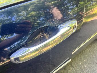 Chrysler 300C 3.0CRD 160KW rok 2008 - 8