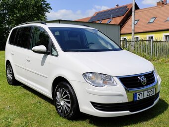 Volkswagen Touran 1.4TSi 2010 zánovní STK - levně - 8