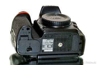 Nikon D750 8 tis expozic TOP STAV - 8