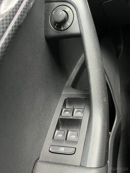 Škoda Octavia III combi RS 2.0 135 kw - 8