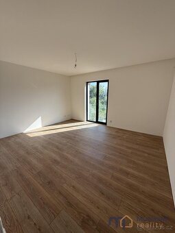 Prodej rodinného domu 150 m, pozemek 700 m - 8