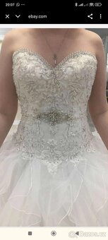 svatebni šaty z vleckou - 8