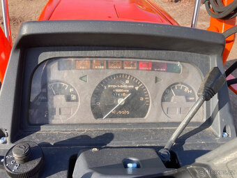 Malotraktor Kubota GL 32 Grandel s čelním nakladačem - 8