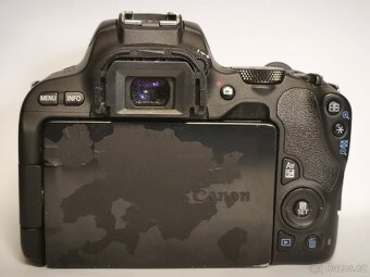 Canon 200D a základní příslušenství - 8