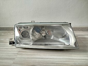 Škoda Octavia 1- přední světla (REZERVOVANÉ) - 8