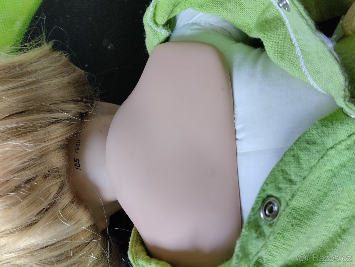 Značená porcelánová panenka sedící - 9