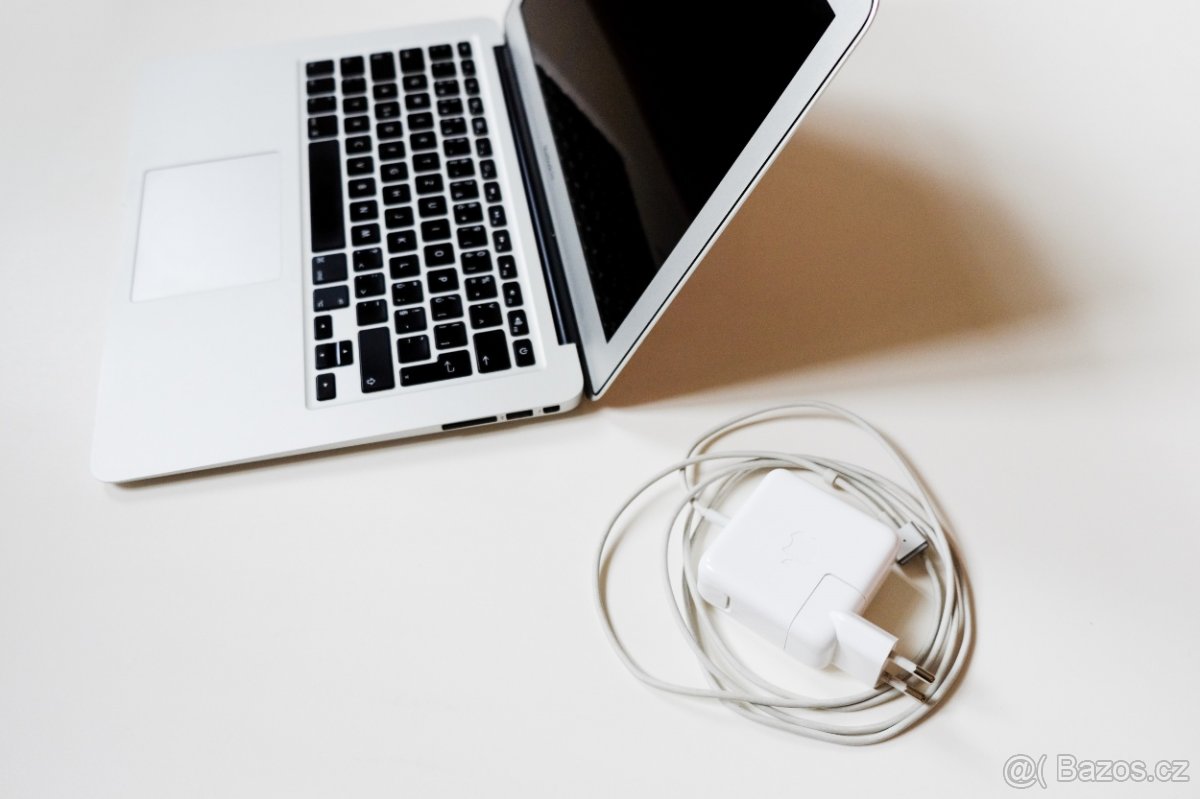 MacBook Air 2014, 256 GB SSD HDD, 4 GB RAM - 9