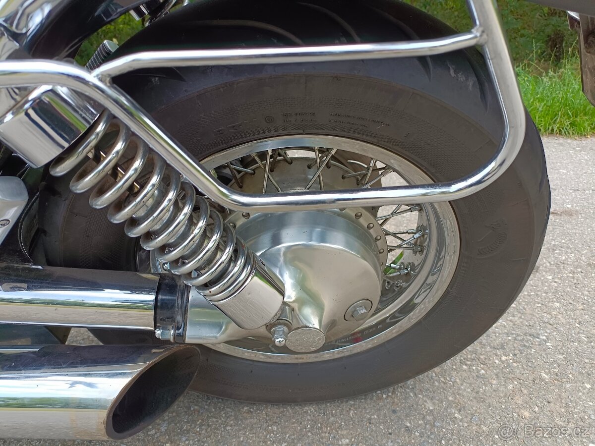 Suzuki VS 1400 Intruder - 9