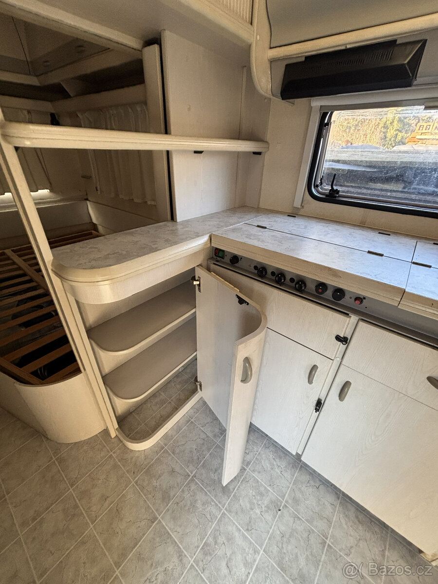 Karavan Hobby 495 - 9