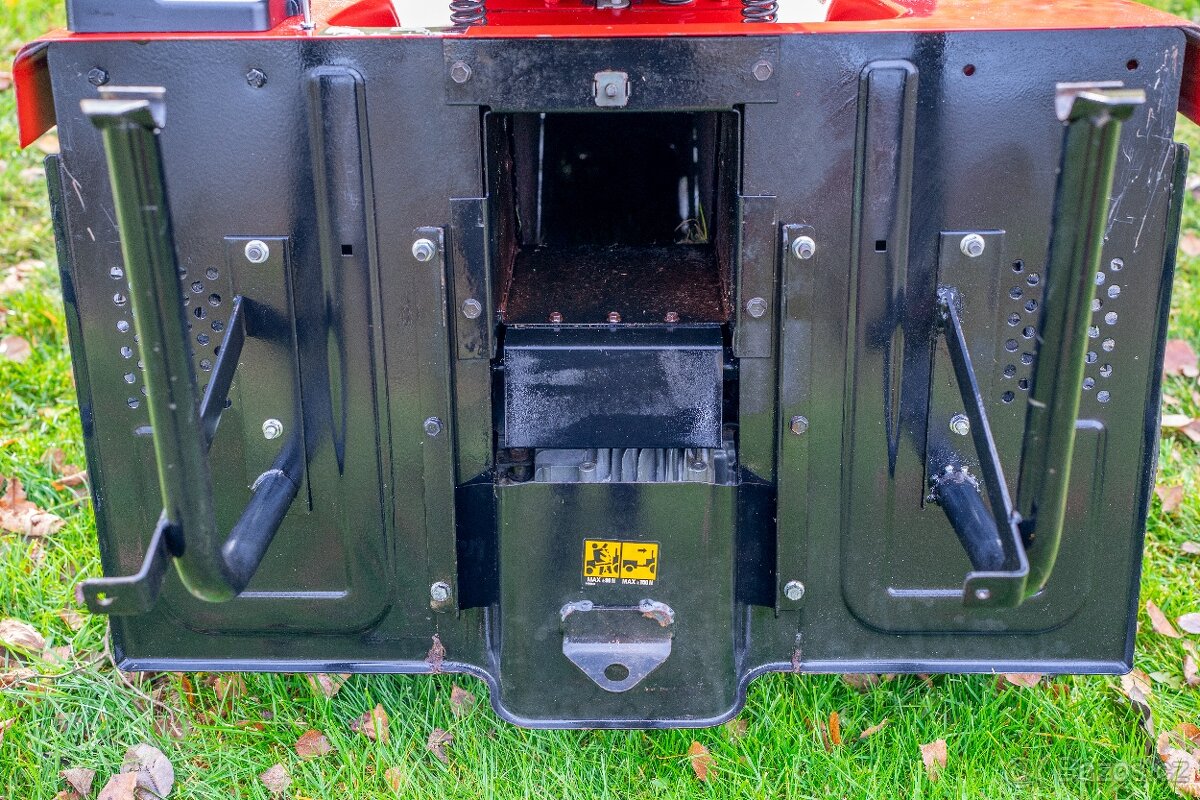 Silný sekací traktůrek Murray ( MTD ) 16 hp Vanguard 2 válec - 9