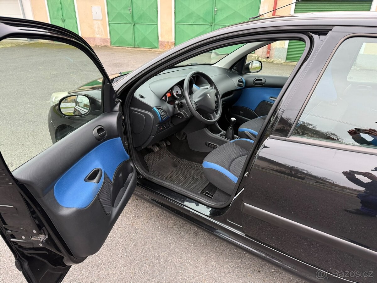 Peugeot 206+ - 9
