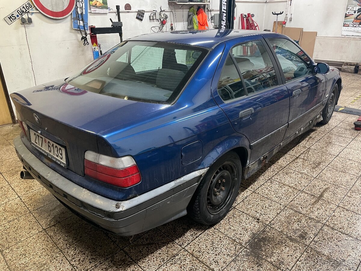 BMW e36 320i - 9