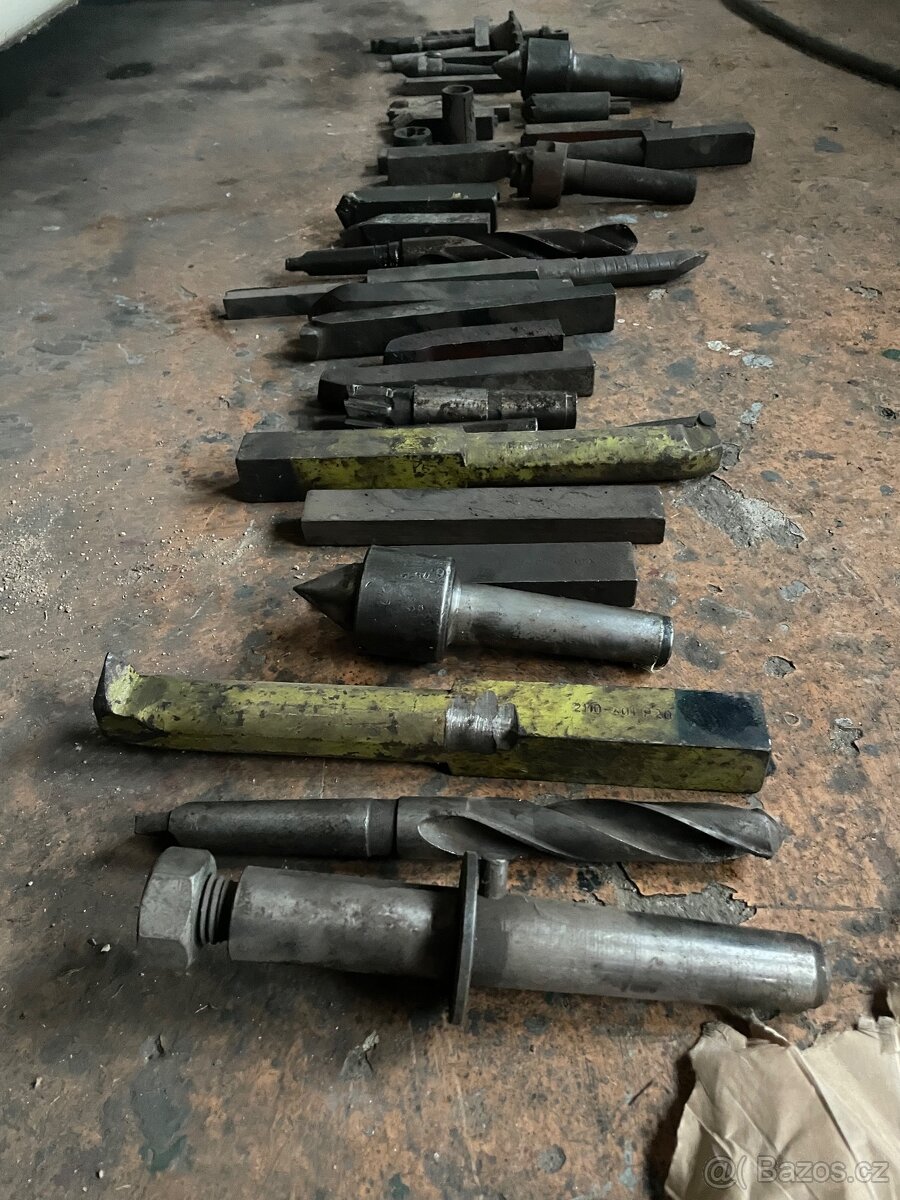 Soustruh hrotový sui 50/1000 - 9