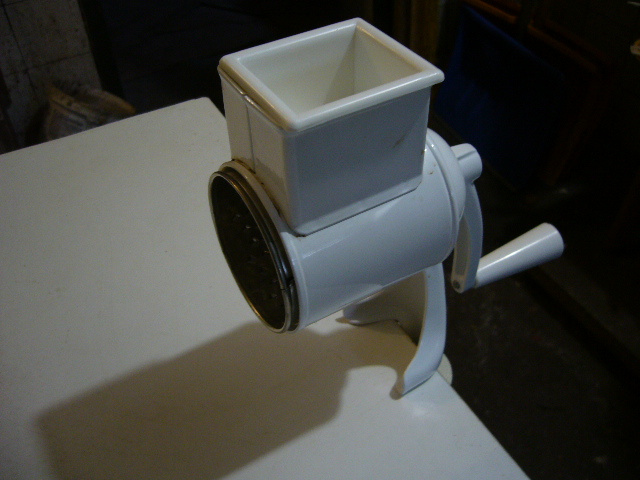 ruční mlýnky na strouhanku - 9