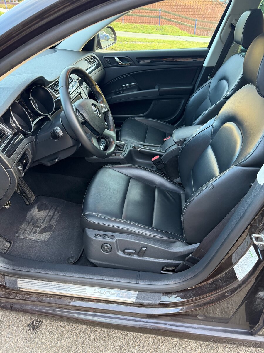 ŠKODA SUPERB 2.0 TDI CR 125kw Combi s manuální převodovkou - 9