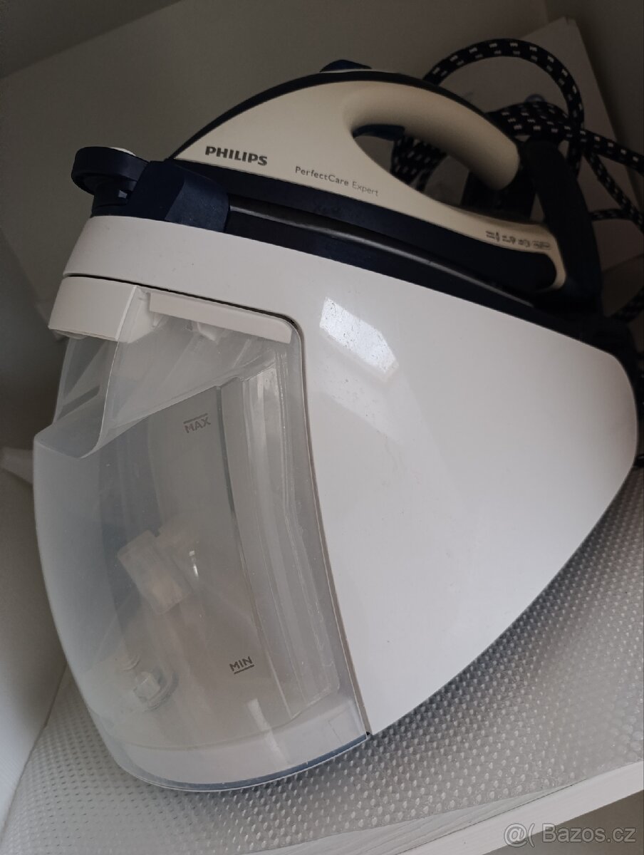 Žehlička parní generátor Philips PerfectCare Expert - 9