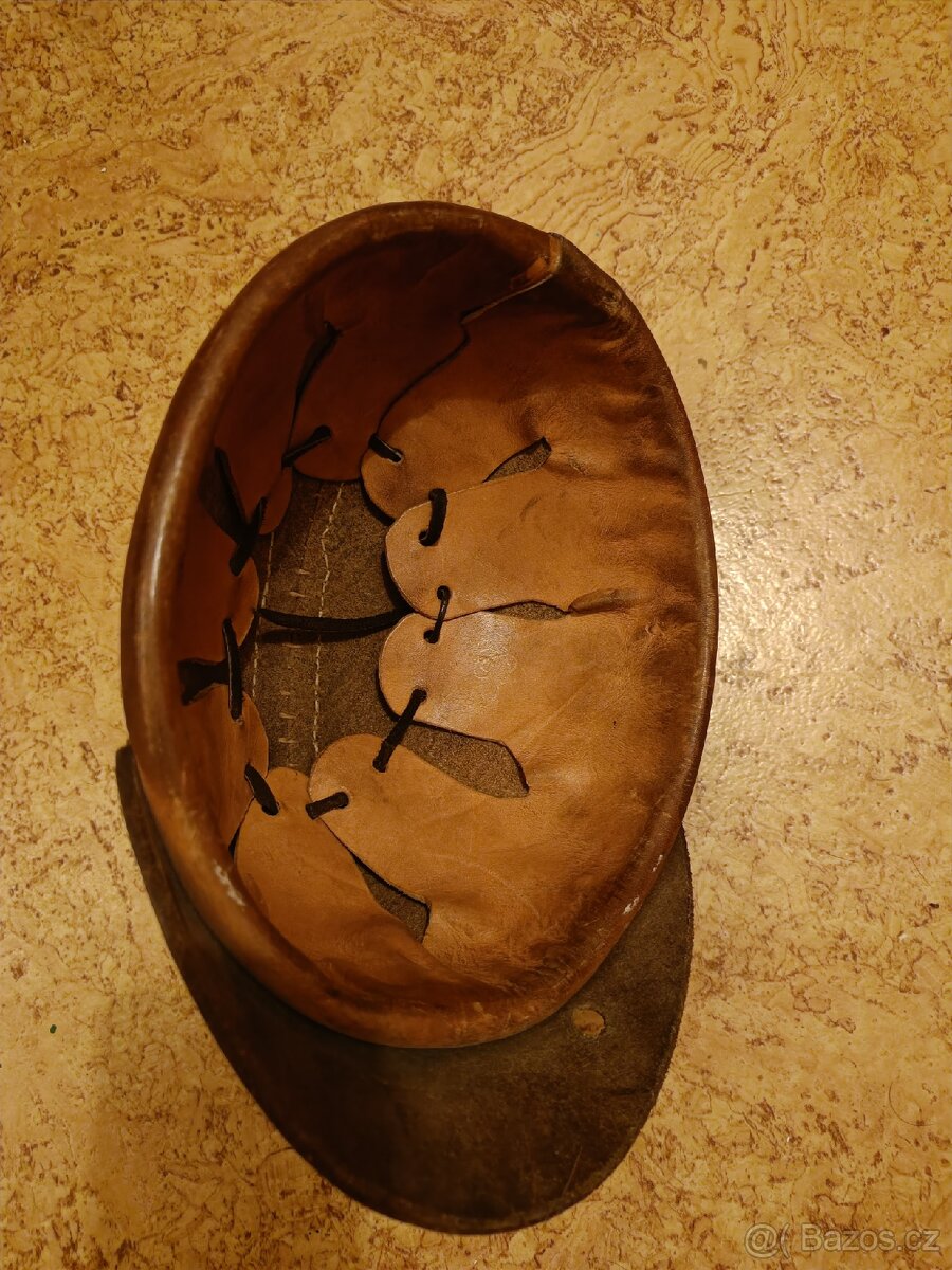 stara kozena hornicka prilba - v super stavu - 9