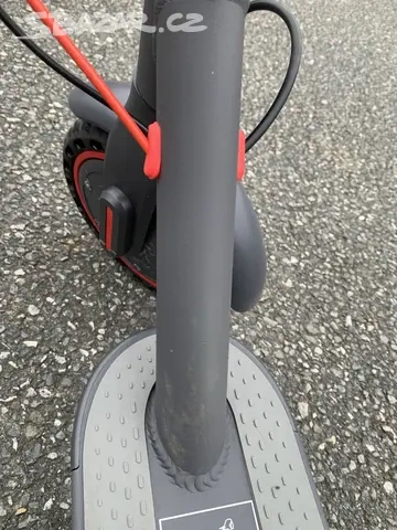 Elektrokoloběžka AERIUM AOVO PRO černá - 9