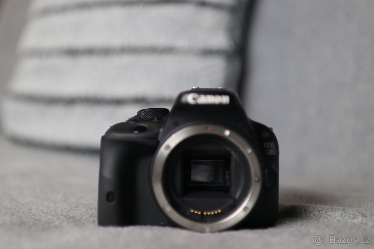 Canon 100D + 24mm - 9