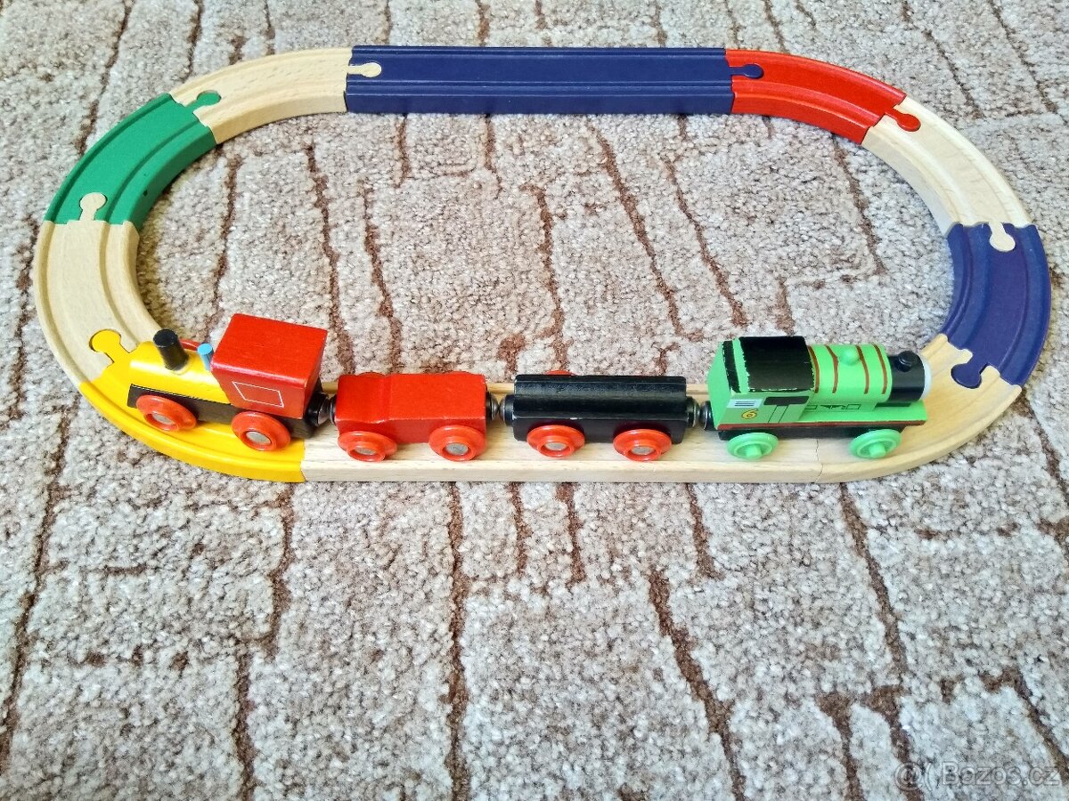 dřevěné a plastové hrací hračky - 9