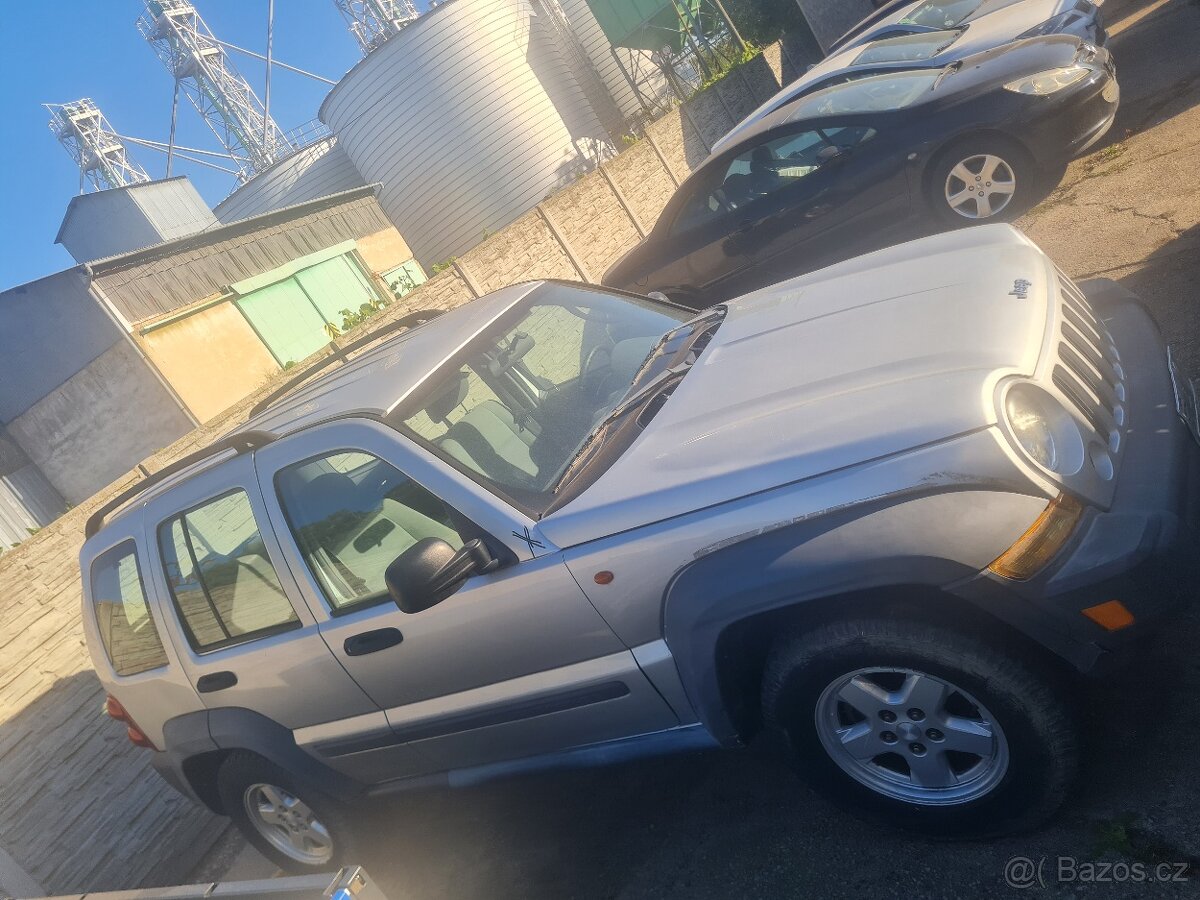 Jeep Cherokee KJ 2.8crdi 120 kw - 9