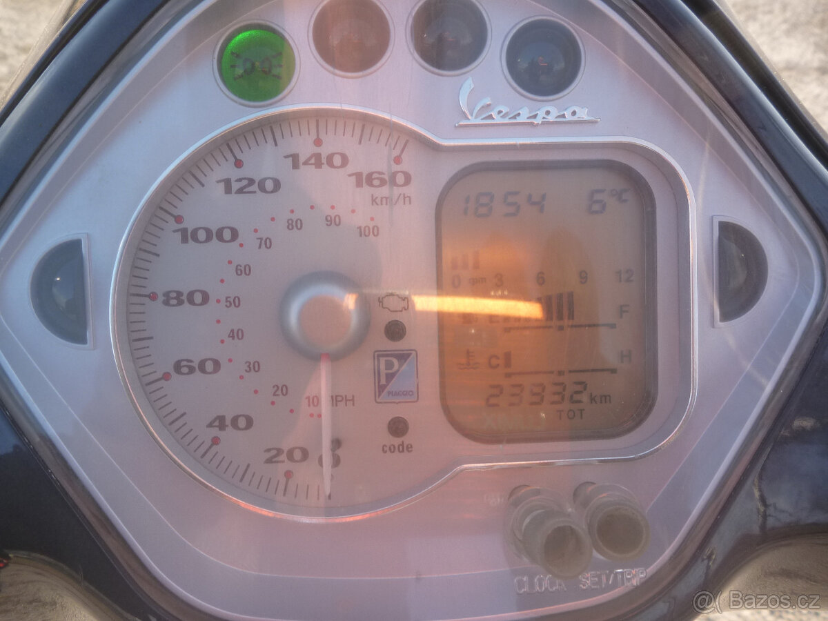 Vespa GTS 250 i.e. - 9