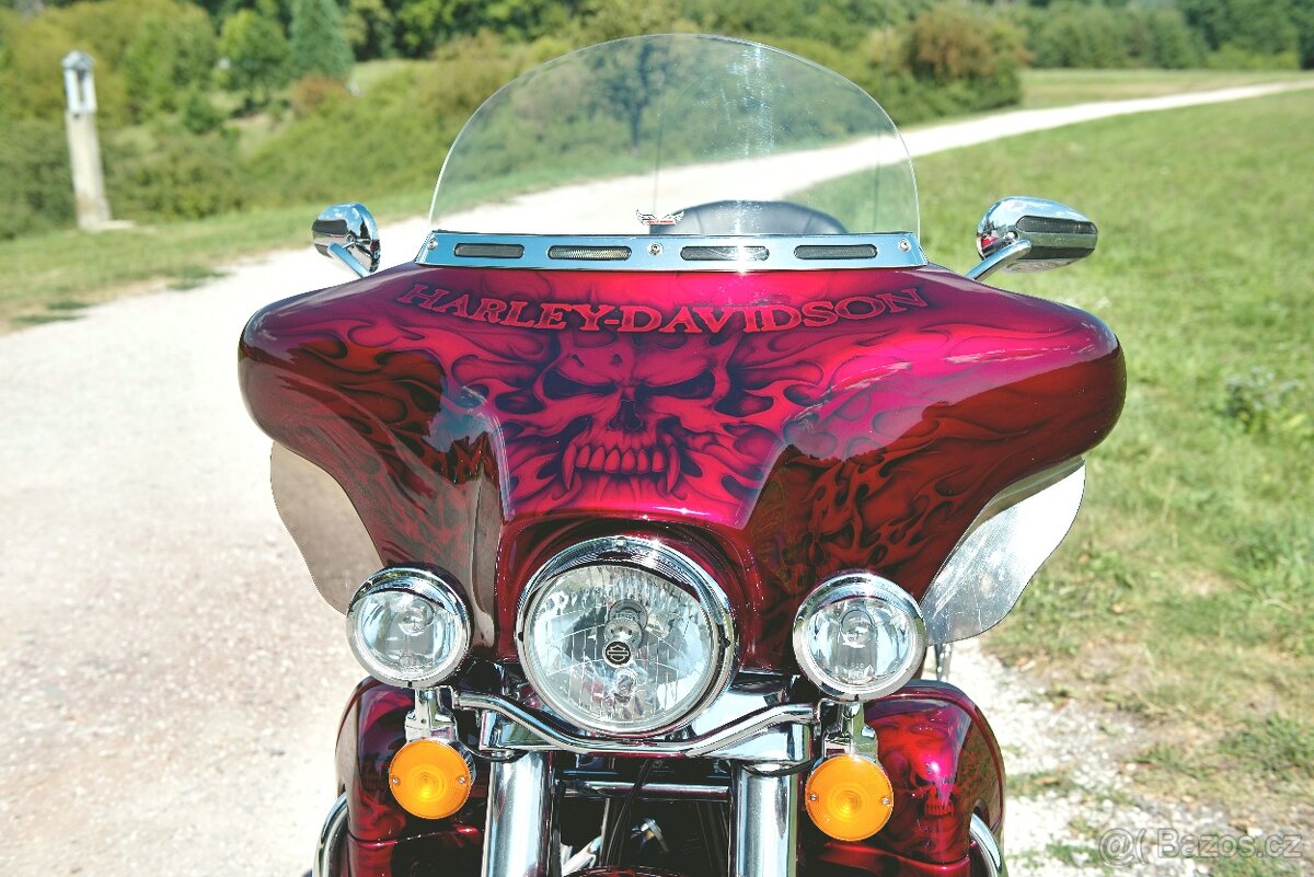 Harley - Davidson - 9