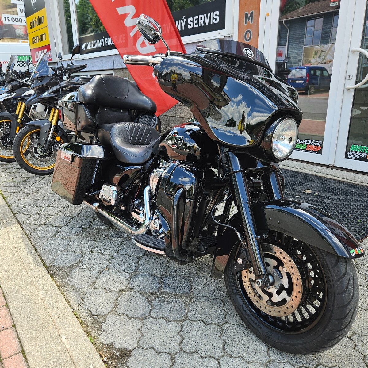 Harley-Davidson FLHTCU Electra Glide Ultra Classic - 9