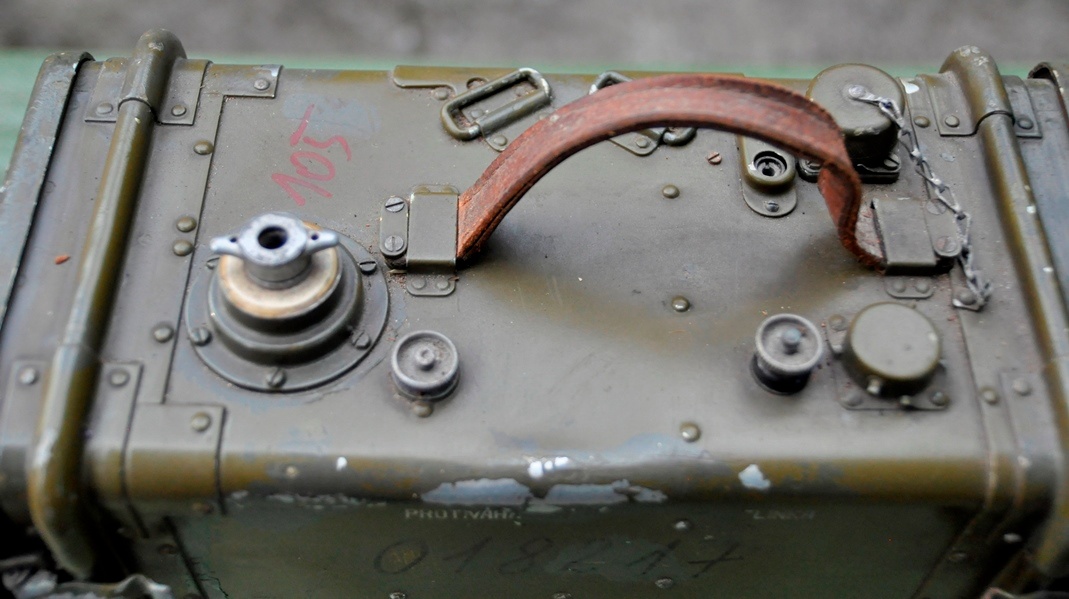 Rádiová stanice R-105 – vojenská vysílačka - 9