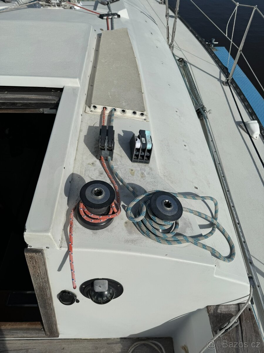 Kajutová plachetnice C&C30 - 9