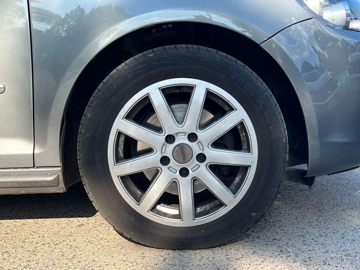 Volkswagen Golf Plus 1.6 TDI - 9