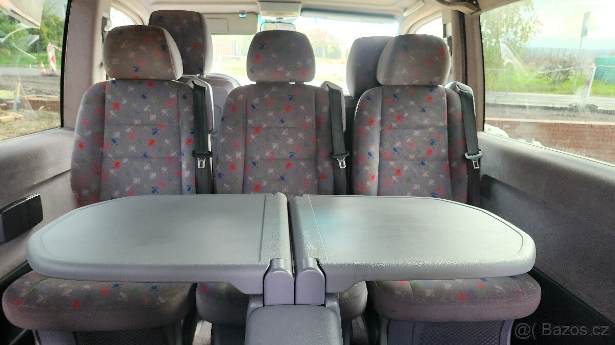 Mercedes V220 CDI 7míst se stolem - 9