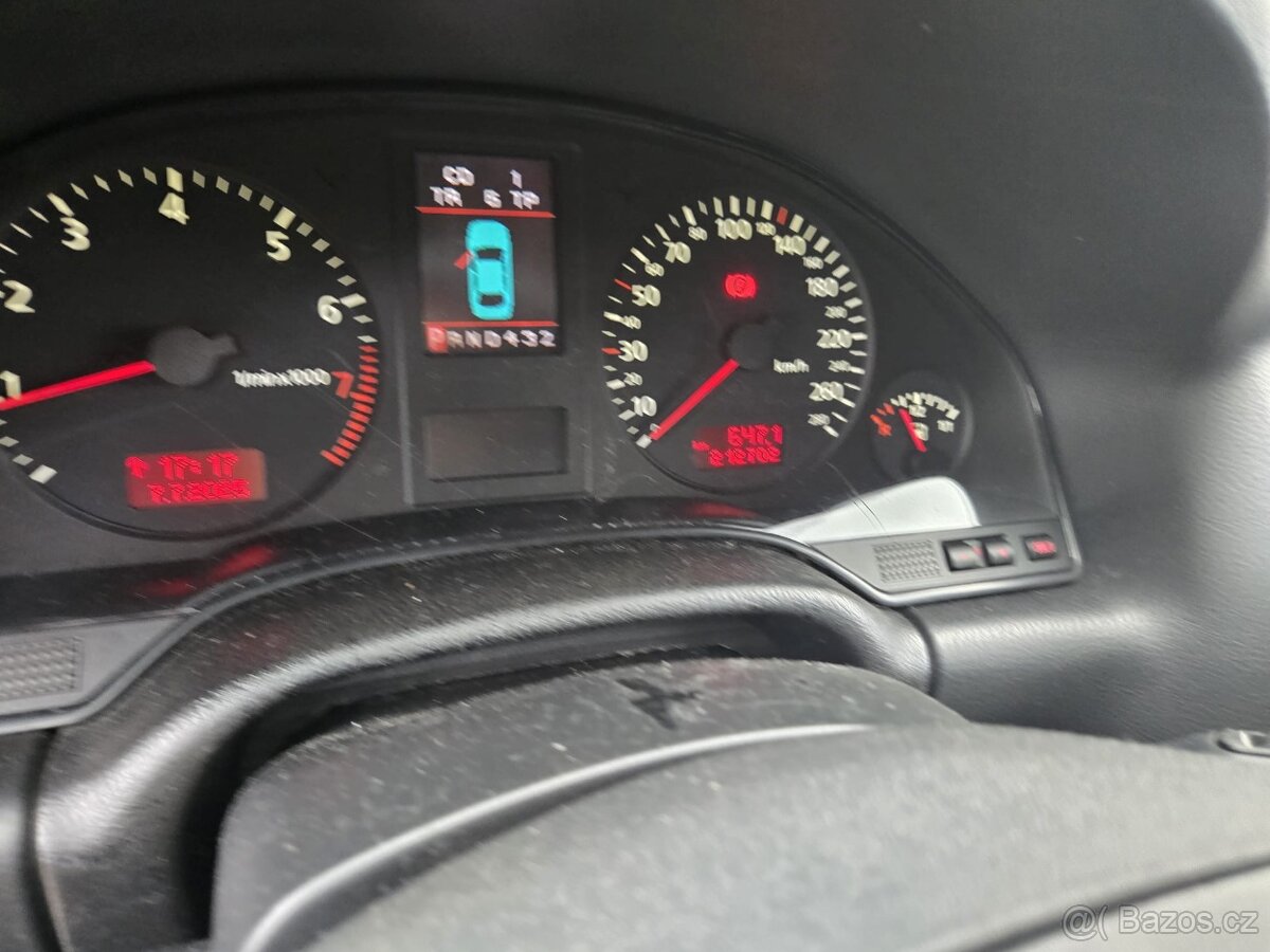 Audi A8 d2 4.2 quattro 2001 rok - 9