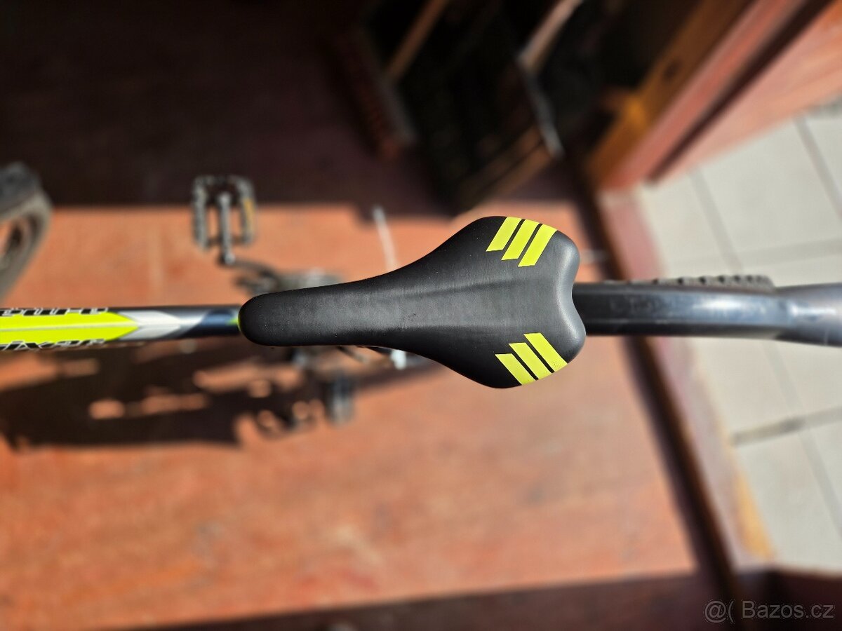 Author a-matrix 26 - 9