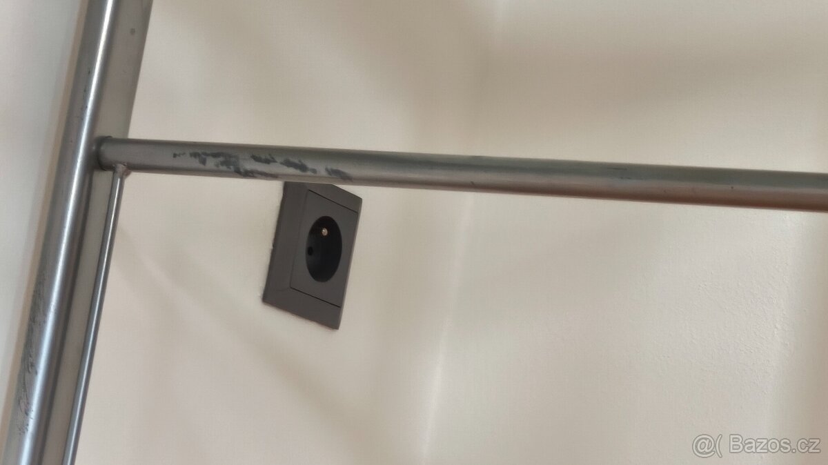 Skleněný stůl - 9
