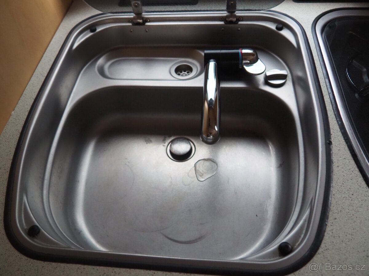 Prodám karavan Dethleffs - 9