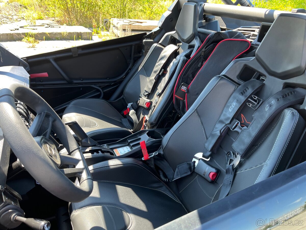 CAN-AM MAVERICK X3 Turbo RS - 9