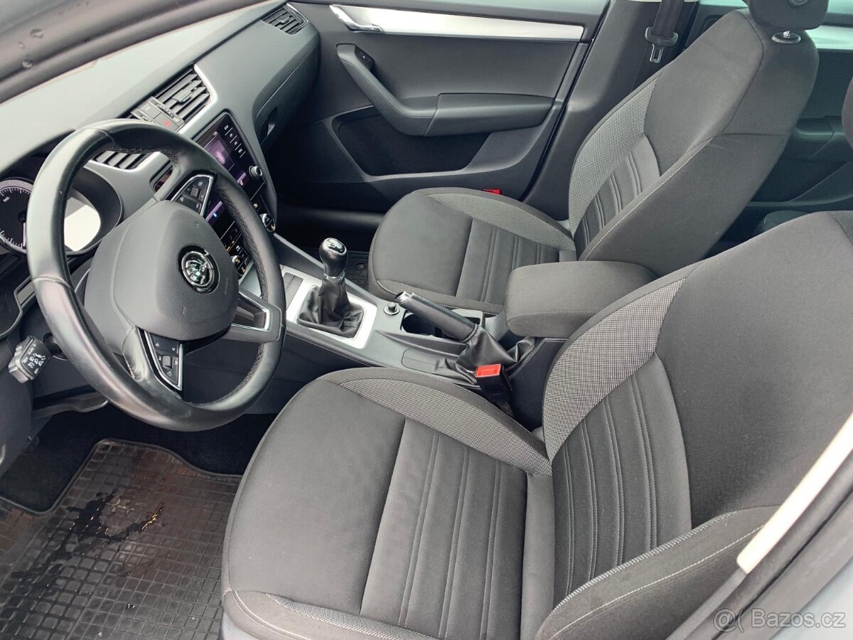 Škoda Octavia III face - 9